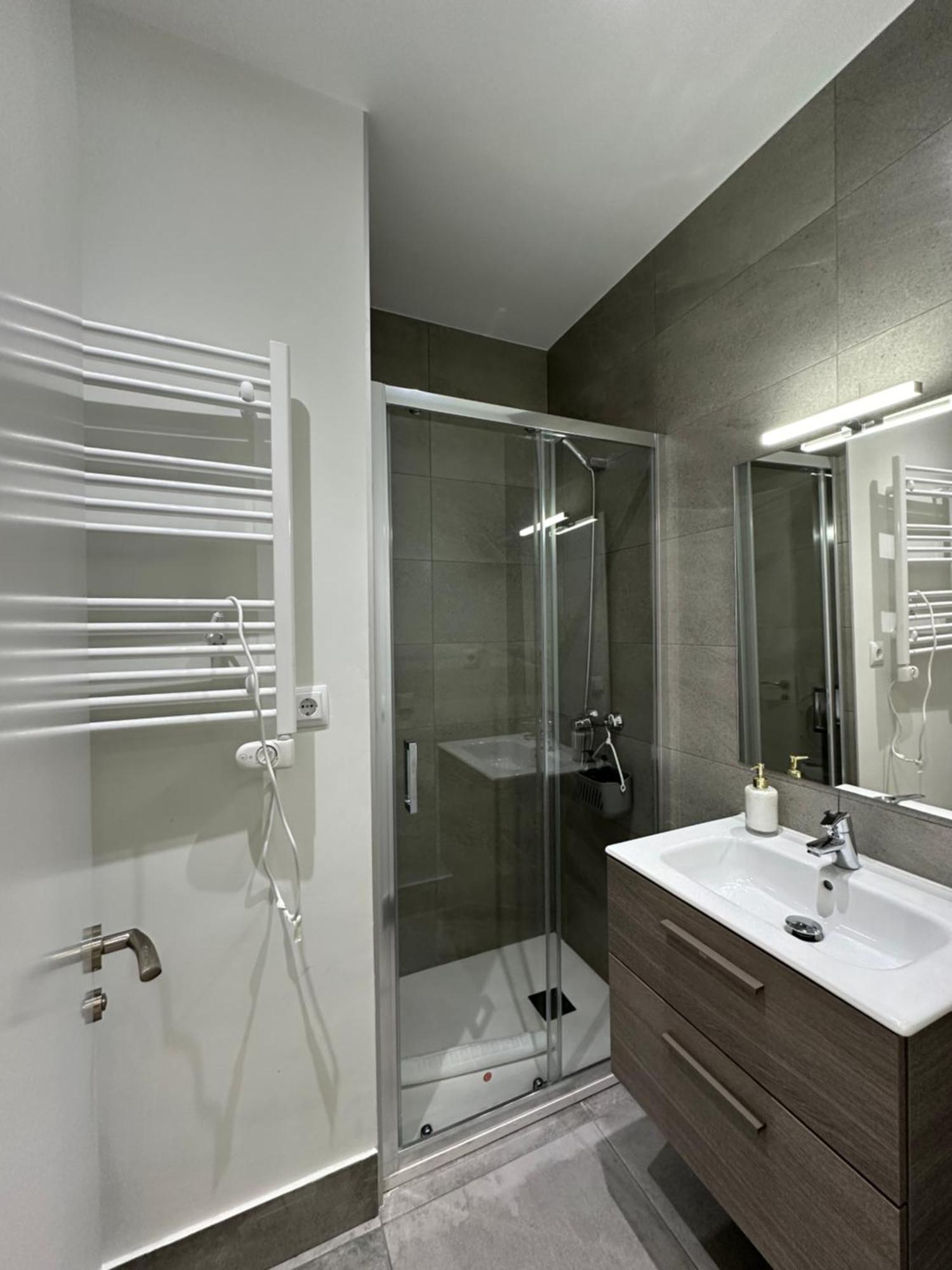 Apartamento Andres Tamayo Av America 马德里 外观 照片